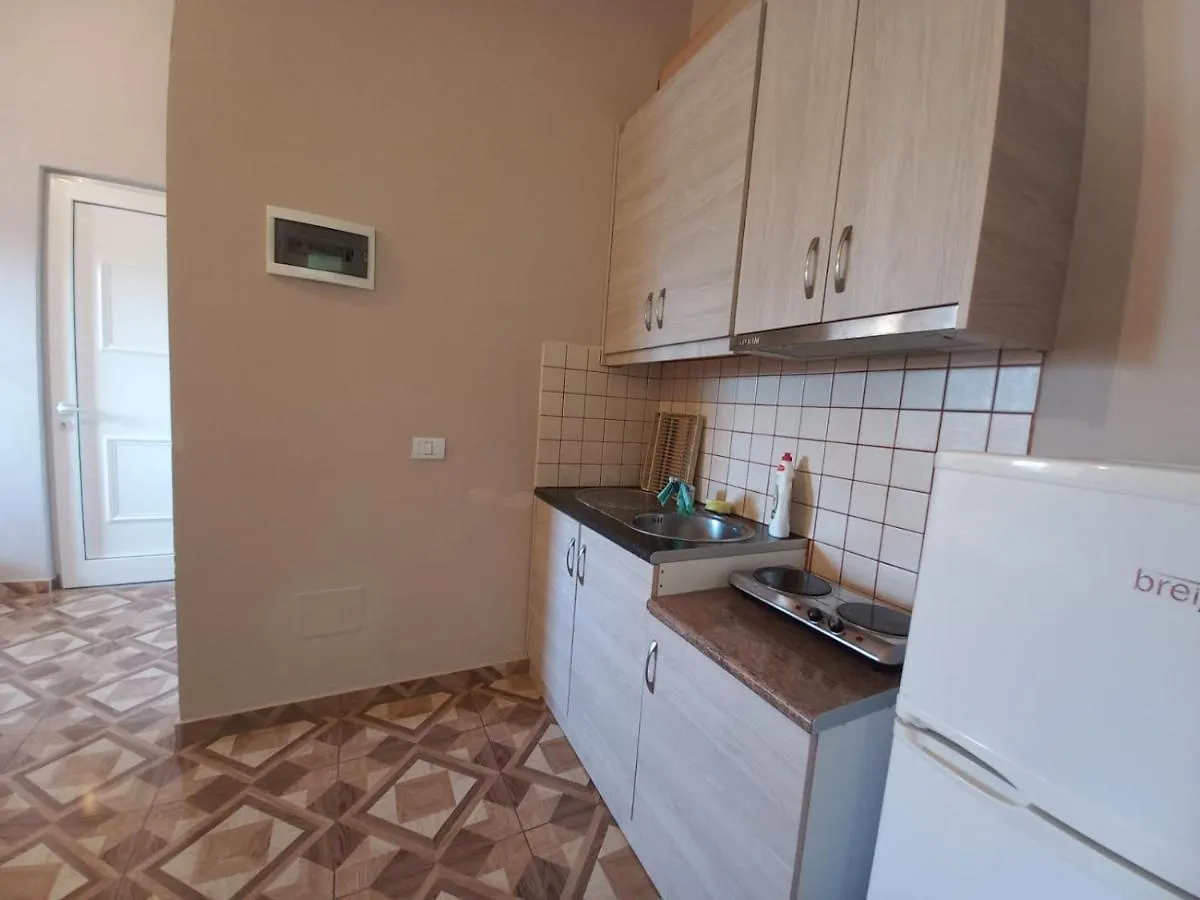 Arjana & Nelaj Apartments Ksamil