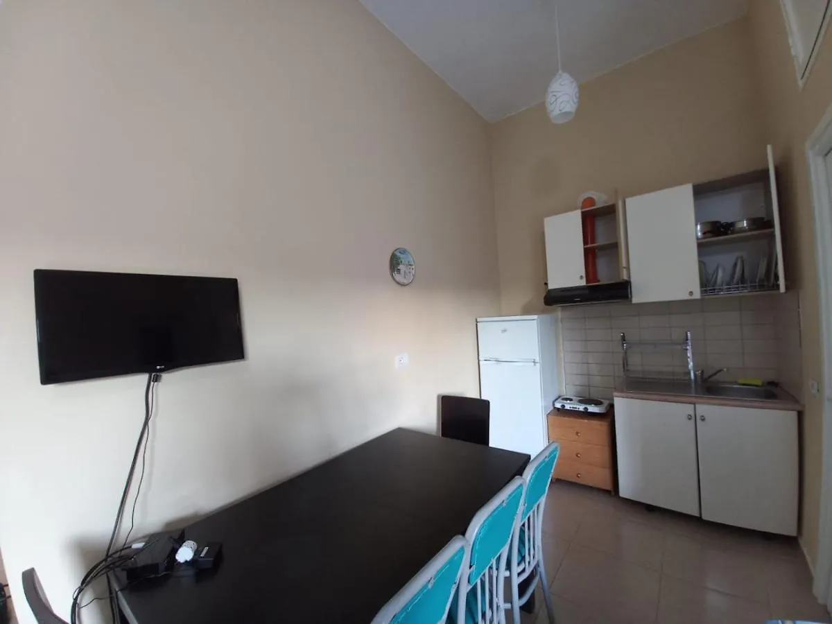 Arjana & Nelaj Apartments Ksamil