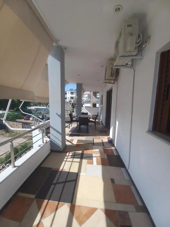 Arjana & Nelaj Apartments Ksamil