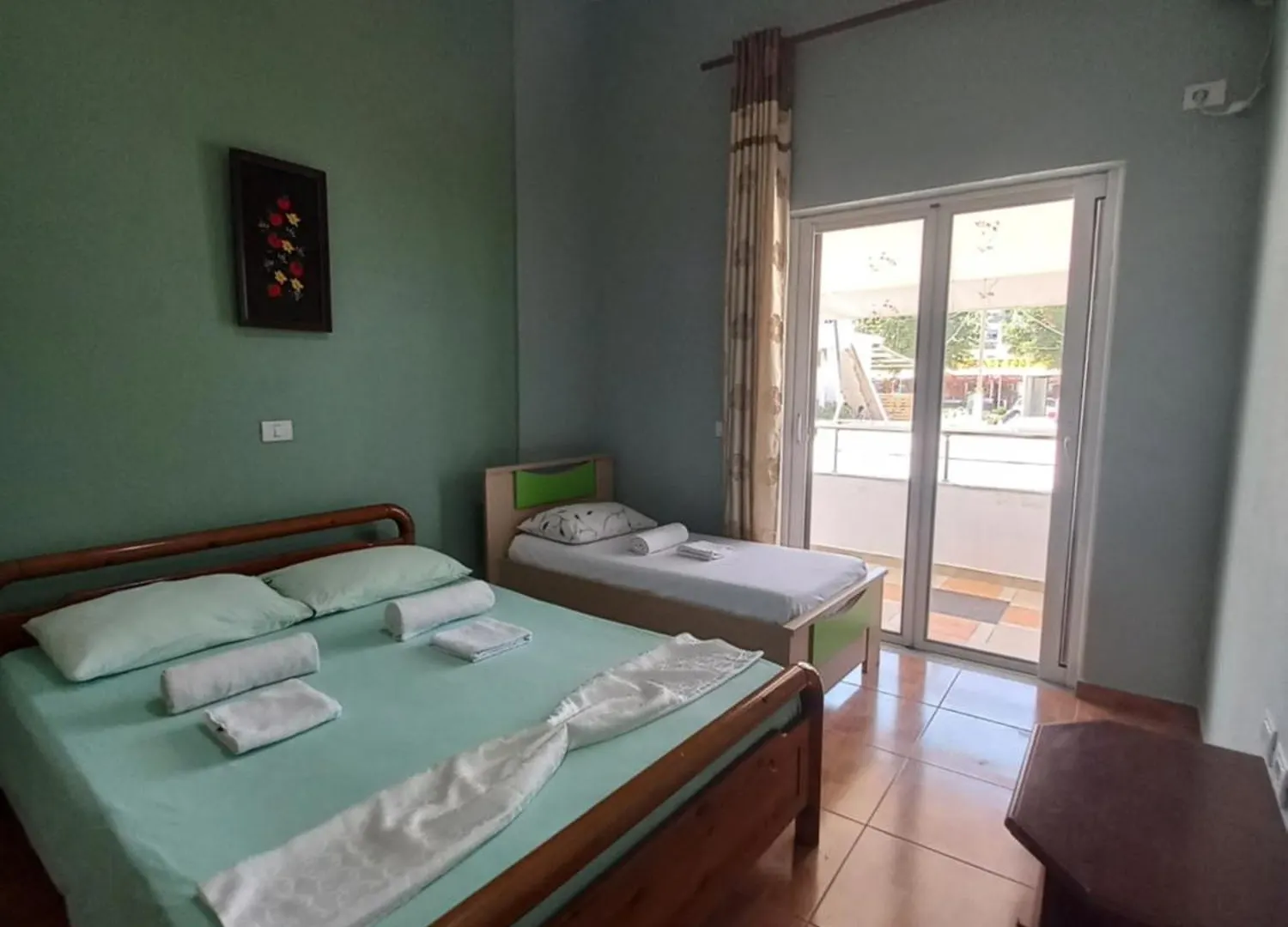 Arjana & Nelaj Apartments contacts